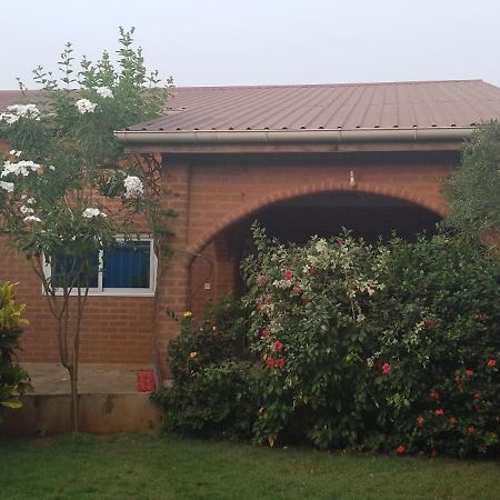 לומה Maison Charlotte Forever Chambre D'Hotes Chez Un Couple Belgo Togolais מראה חיצוני תמונה